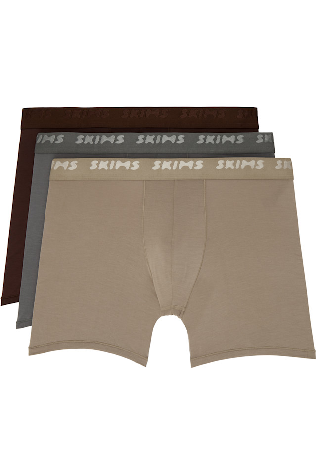 Три пары разноцветных эластичных боксеров Skims длиной 5 дюймов Skims, мультиколор
Три пары разноцветных эластичных боксеров Skims длиной 5 дюймов Skims, мультиколор