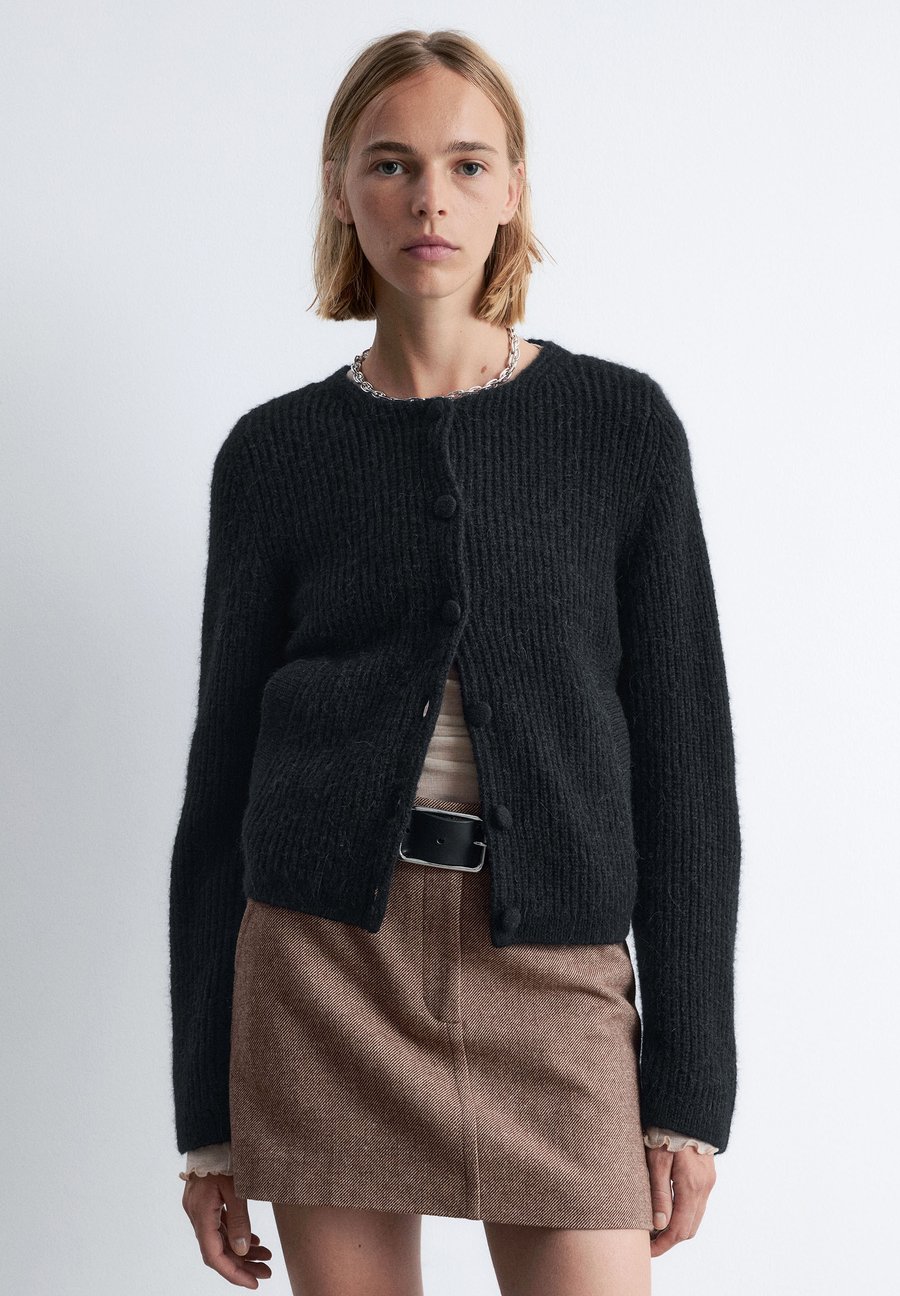 Кардиган & other stories Cardigan, Black
Кардиган & other stories Cardigan, Black