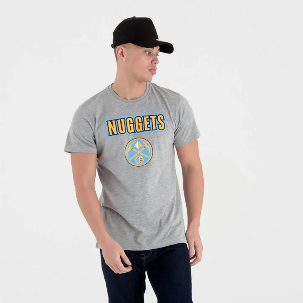 Футболка с коротким рукавом New Era NBA Regular Denver Nuggets, серый
Футболка с коротким рукавом New Era NBA Regular Denver Nuggets, серый