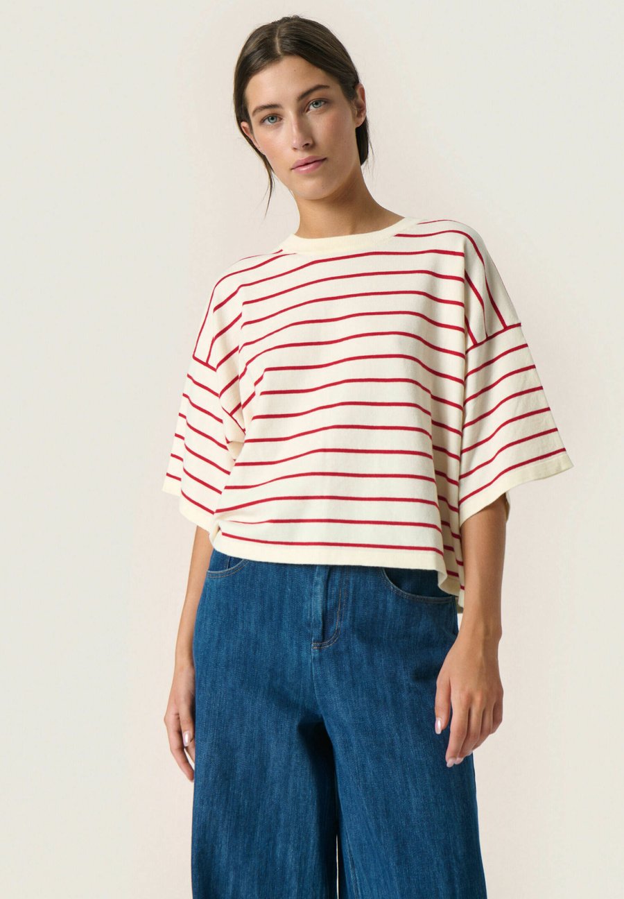 Джемпер Soaked in Luxury SLSpina, White With Salsa Stripe/Off-White
Джемпер Soaked in Luxury SLSpina, White With Salsa Stripe/Off-White