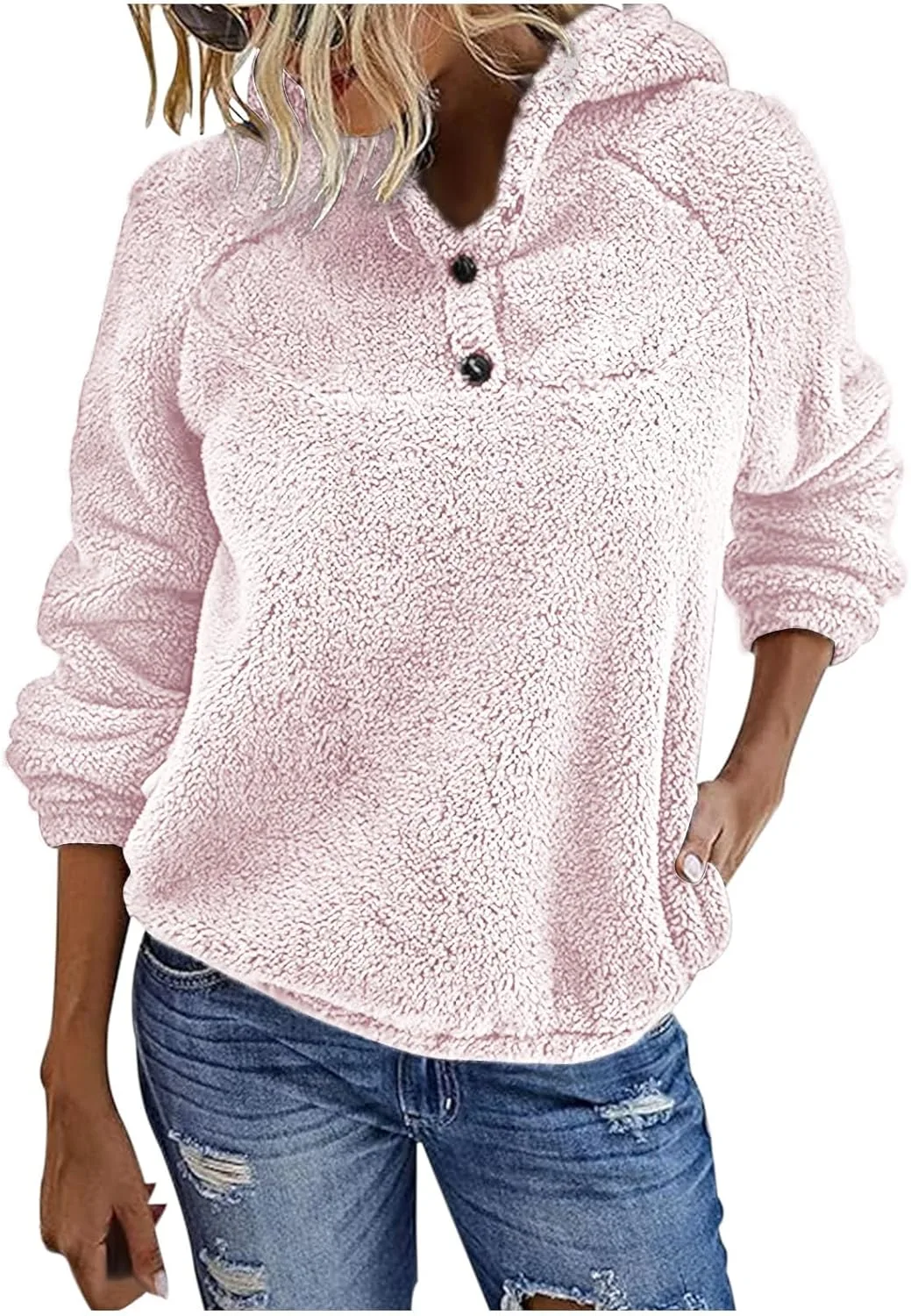 Пуловер Fuzzy Fleece с капюшоном из искусственного меха AQAYL
Пуловер Fuzzy Fleece с капюшоном из искусственного меха AQAYL