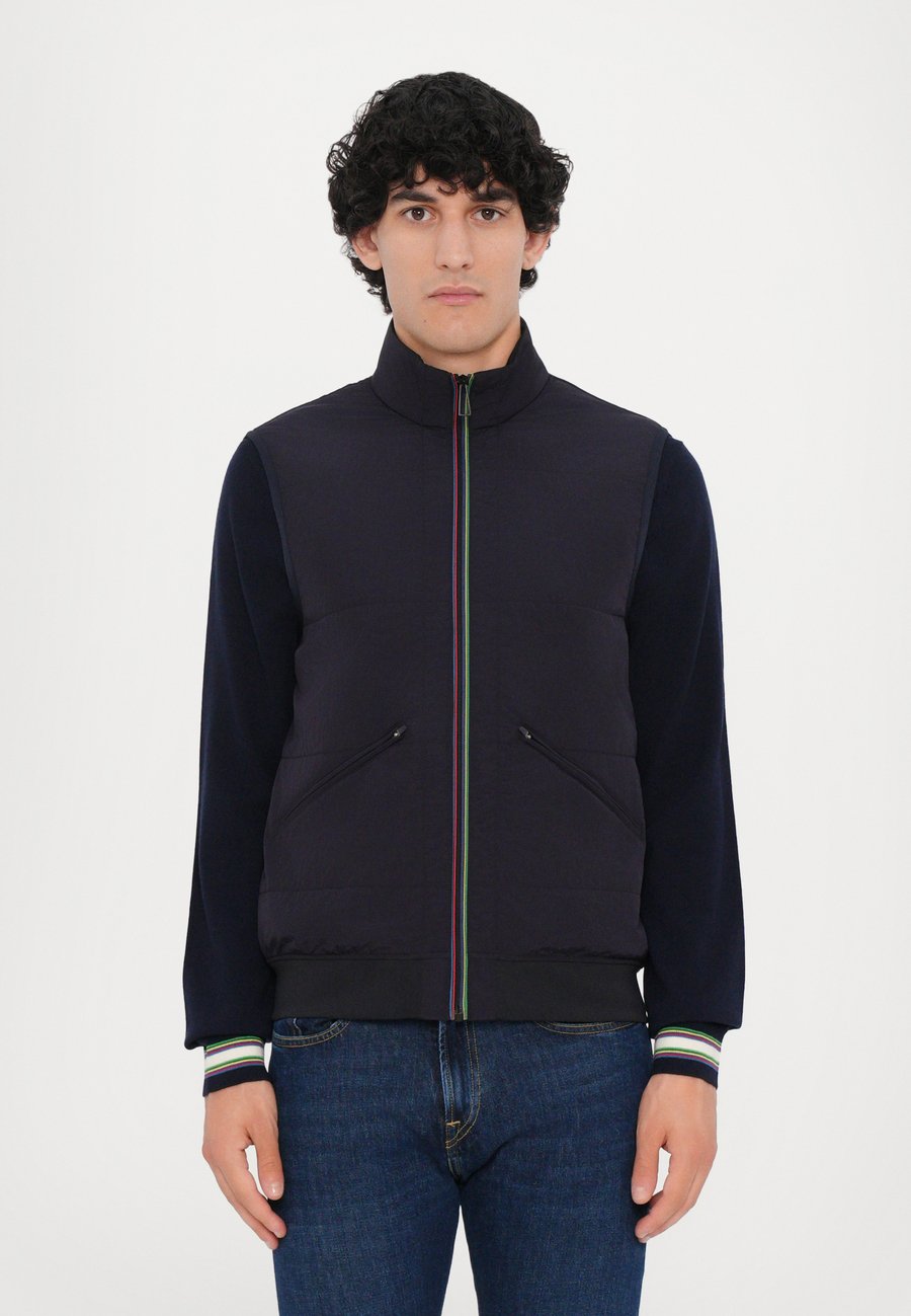 Куртка PS Paul Smith MIXED MEDIA GILET, Dark Blue
Куртка PS Paul Smith MIXED MEDIA GILET, Dark Blue