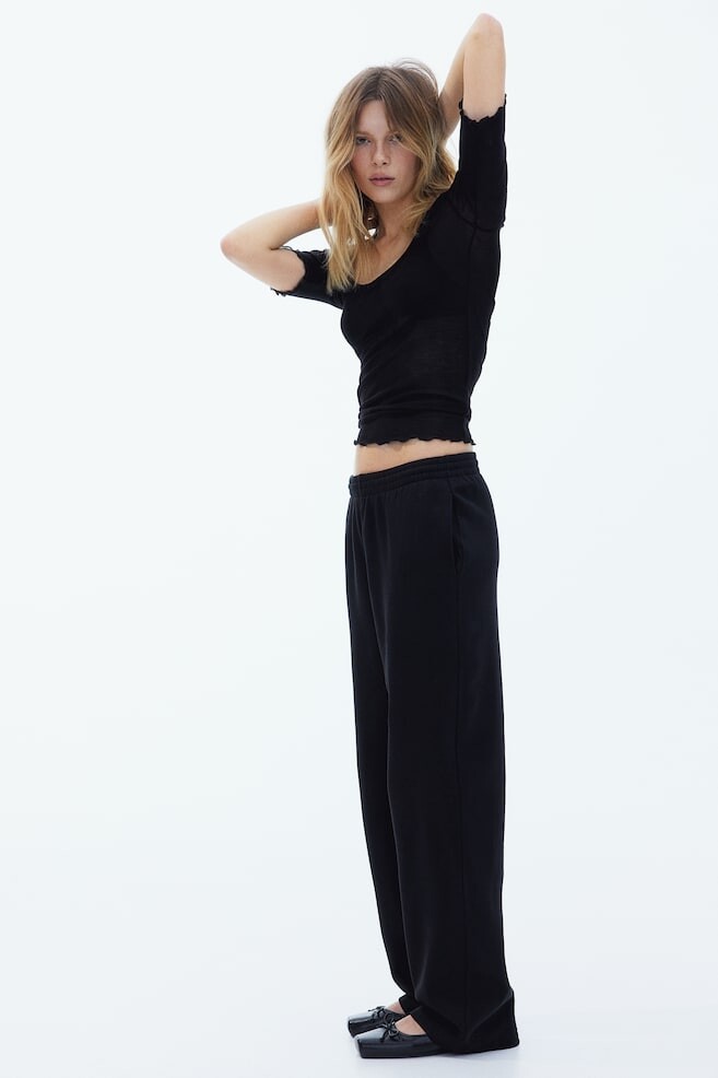 Спортивные штаны H&M, черный
Спортивные штаны H&M, черный