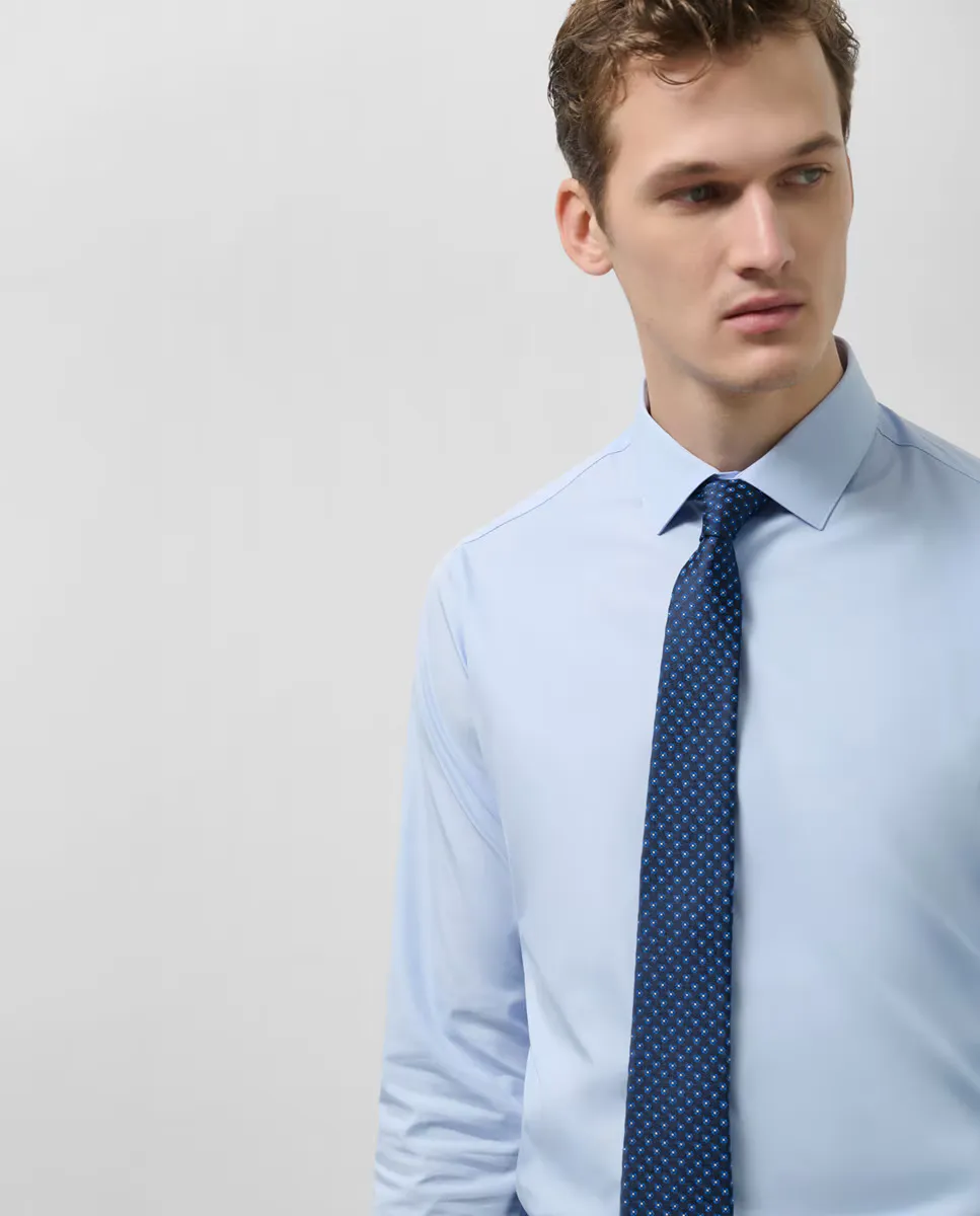 Обычная приталенная мужская рубашка Roberto Verino, светло-голубой
Обычная приталенная мужская рубашка Roberto Verino, светло-голубой