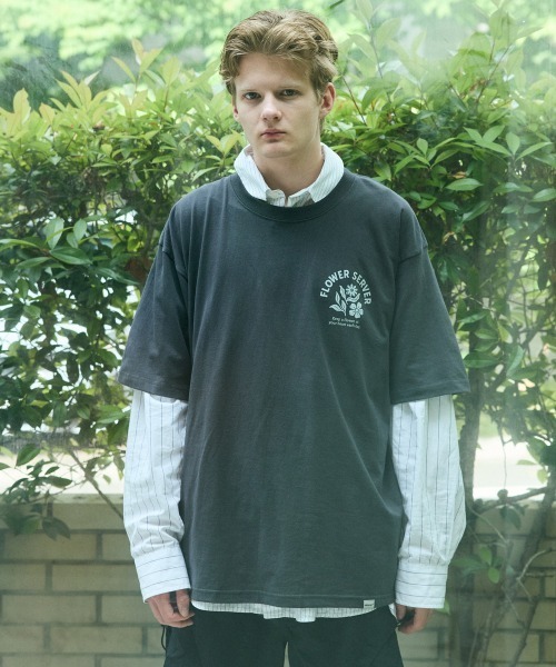 Rehacer Футболка с принтом, открытый низ, Flower Server
Rehacer Футболка с принтом, открытый низ, Flower Server