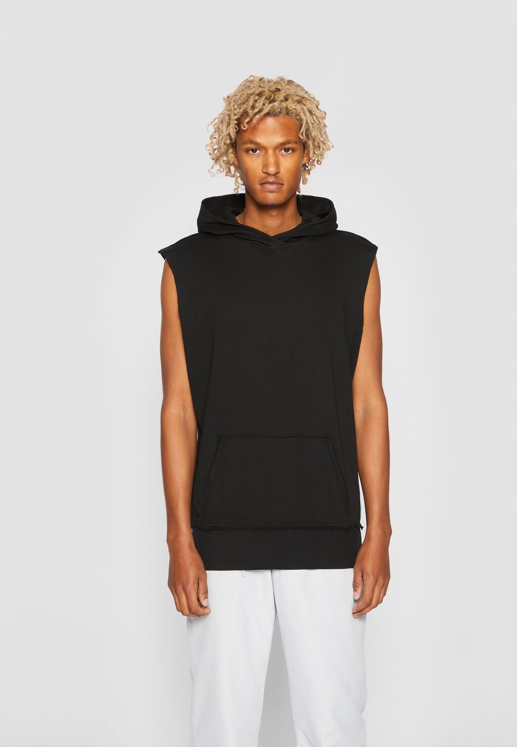 Футболка с принтом OPEN EDGE SLEEVELESS HOODY Urban Classics, черный 
Футболка с принтом OPEN EDGE SLEEVELESS HOODY Urban Classics, черный