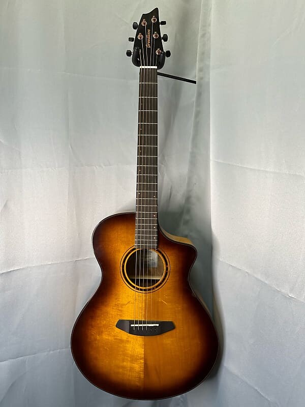 Акустическая гитара Breedlove Pursuit Exotic S Concert 2022 - Tiger’s Eye 
Акустическая гитара Breedlove Pursuit Exotic S Concert 2022 - Tiger’s Eye