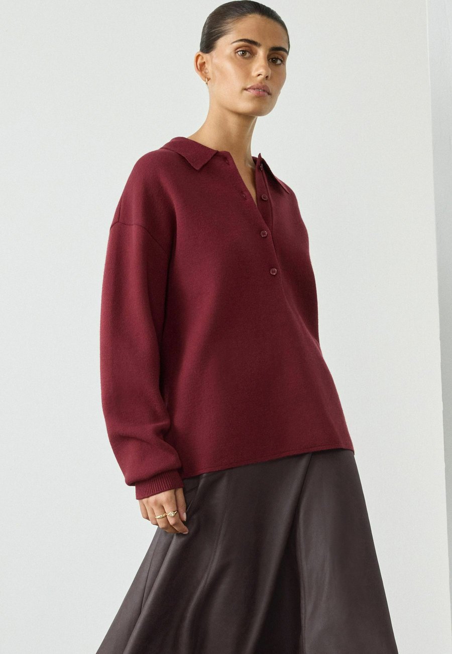 Топ Next REGULAR FIT , Burgandy Red/Red
Топ Next REGULAR FIT , Burgandy Red/Red