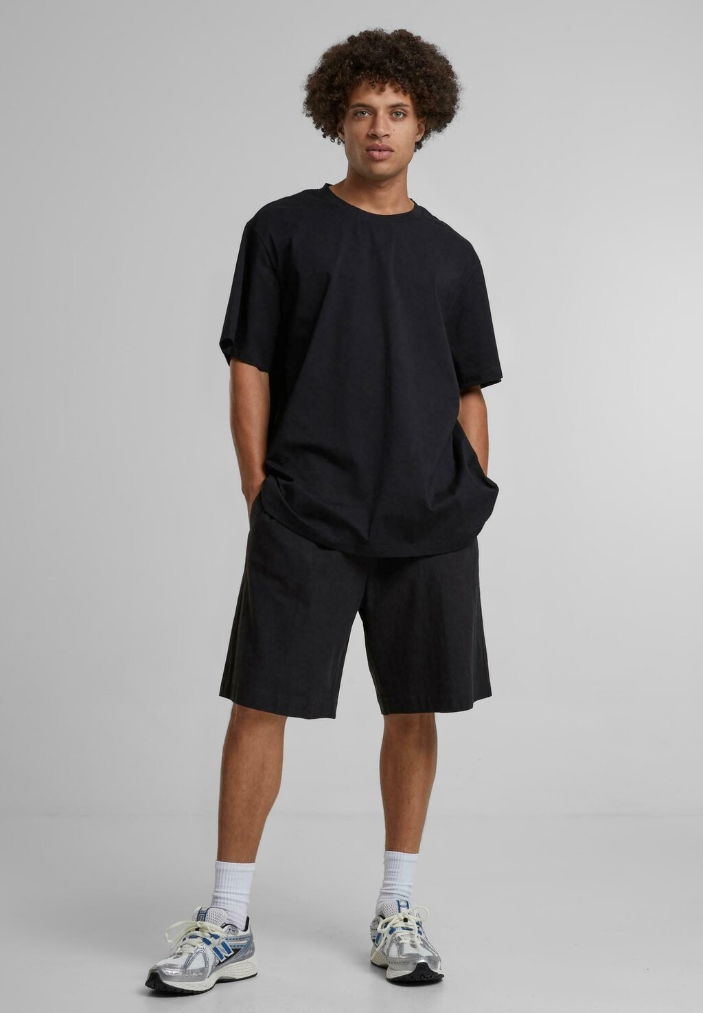 Базовая футболка SORONA TEE Urban Classics, черный
Базовая футболка SORONA TEE Urban Classics, черный