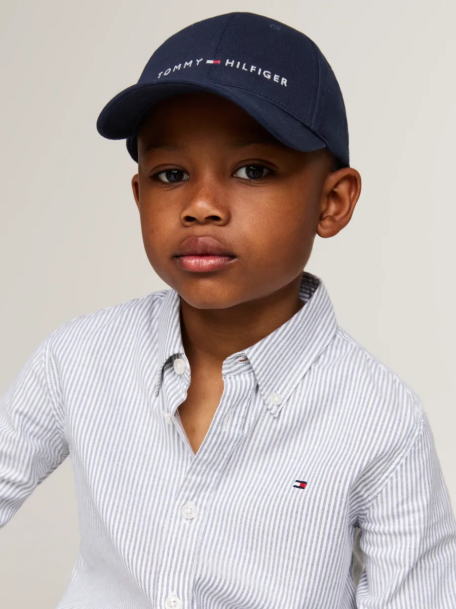 Кепка Tommy Hilfiger "Essential Cap", детская регулируемая кепка Essential с логотипом, цвет морской волны
Кепка Tommy Hilfiger "Essential Cap", детская регулируемая кепка Essential с логотипом, цвет морской волны