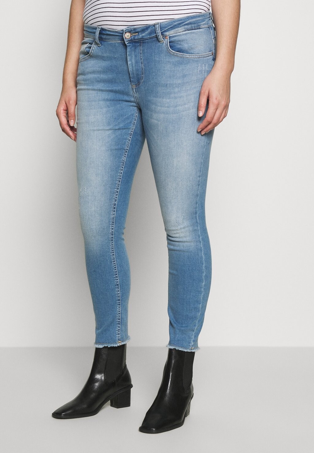 Джинсы Skinny Fit ONLY Carmakoma
Джинсы Skinny Fit ONLY Carmakoma