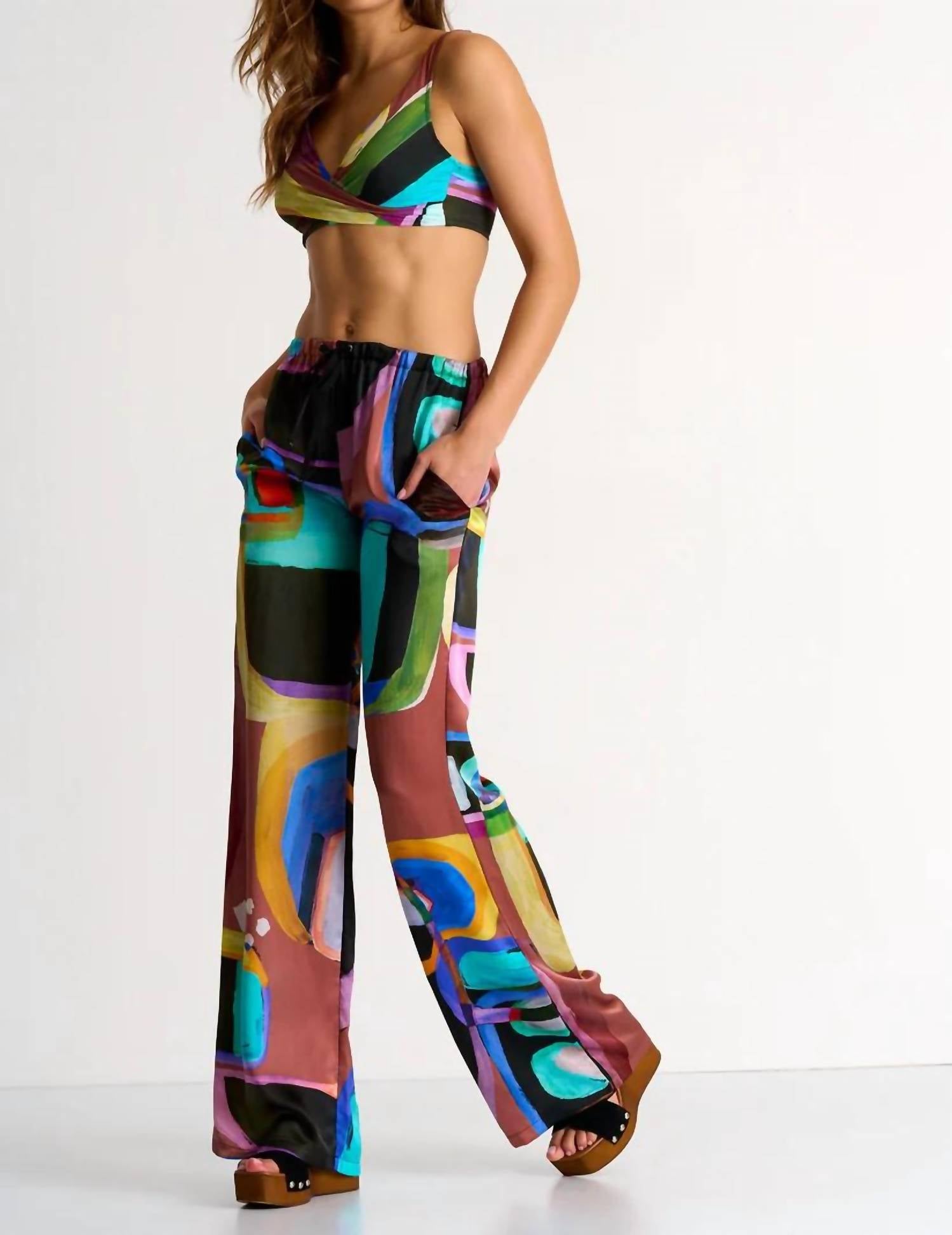 Шелковые брюки Soie с принтом SHAN, цвет print
Шелковые брюки Soie с принтом SHAN, цвет print