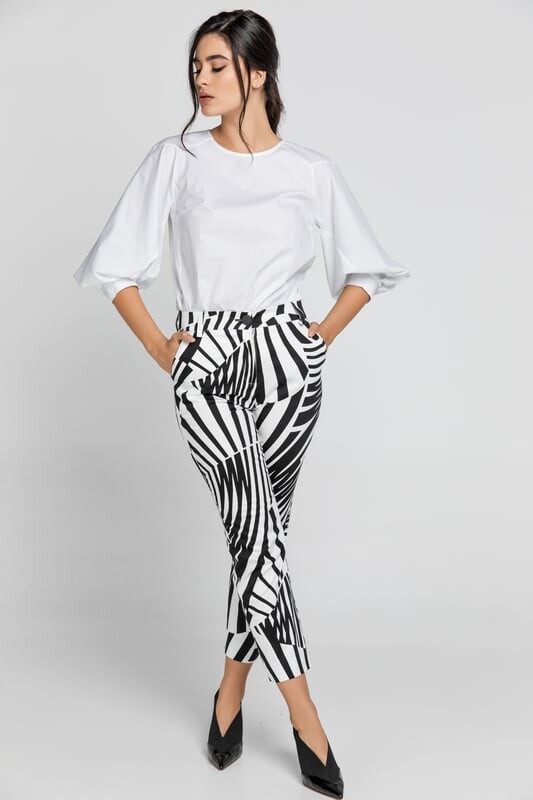 Белый топ с рукавами-бегунками Conquista, белый
Белый топ с рукавами-бегунками Conquista, белый