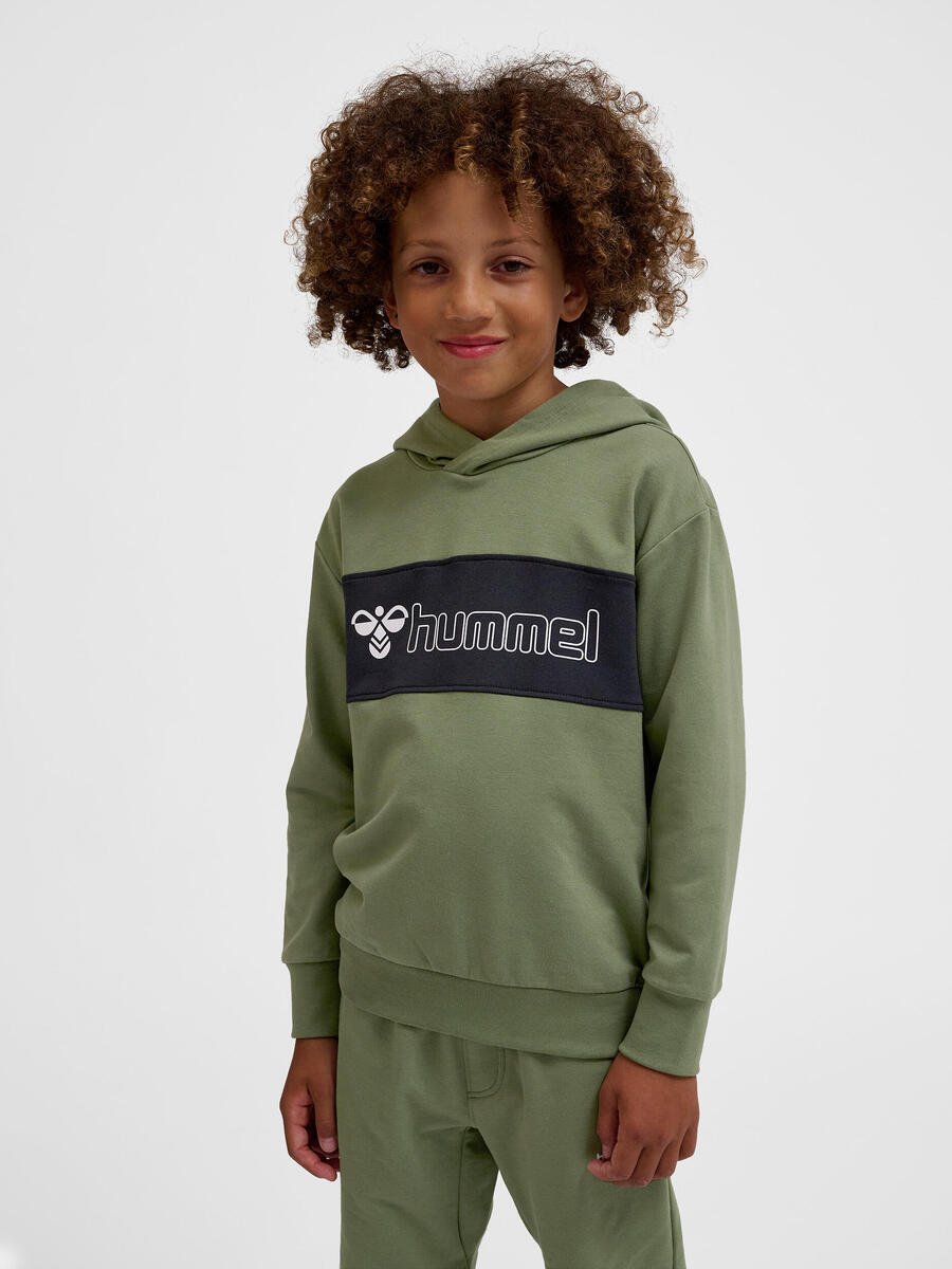 Толстовка Hmlatlas Lifestyle Boys HUMMEL
Толстовка Hmlatlas Lifestyle Boys HUMMEL