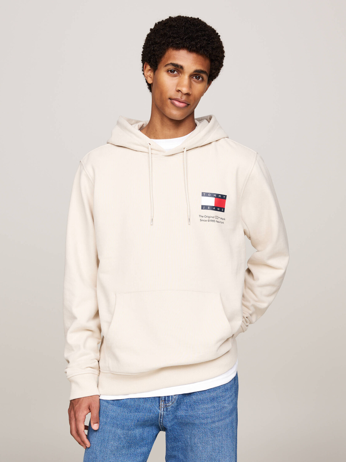 Толстовка Tommy Jeans Regular Fit, бежевый
Толстовка Tommy Jeans Regular Fit, бежевый
