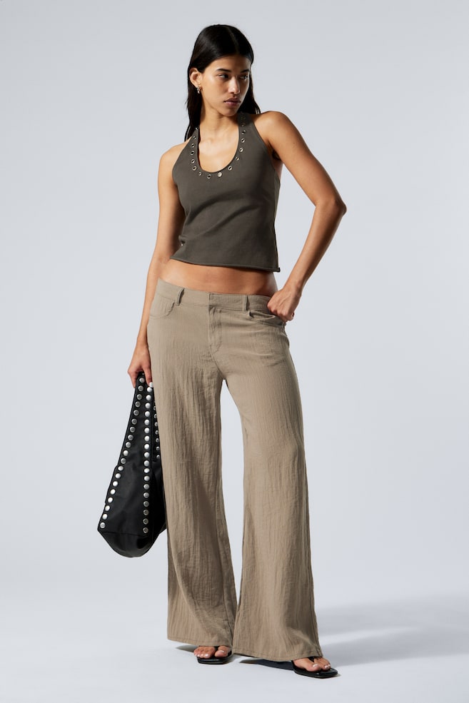 Свободные брюки с заниженной талией и эффектом помятости Weekday, бежевый
Свободные брюки с заниженной талией и эффектом помятости Weekday, бежевый