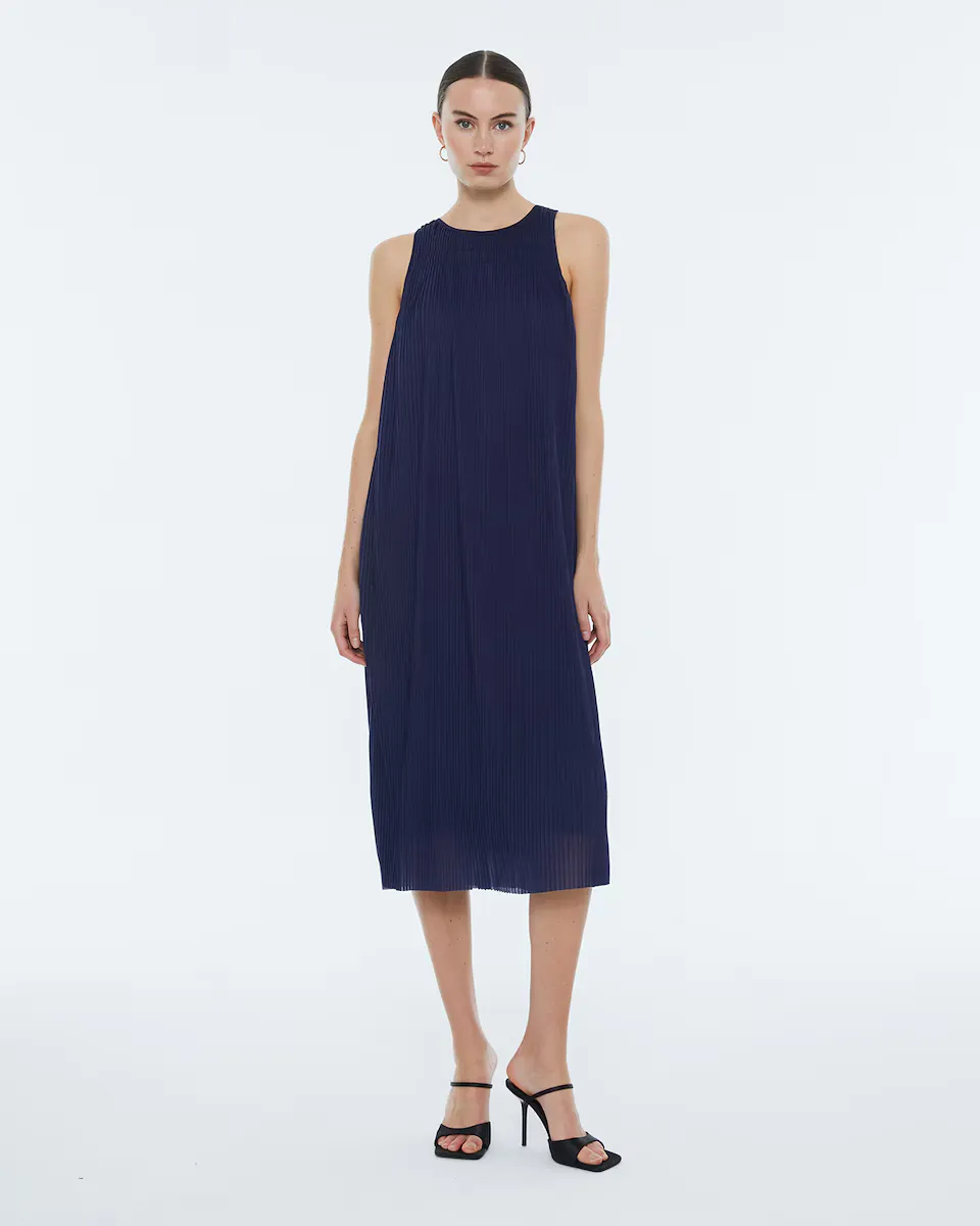 Платье миди без рукавов с плиссировкой Andam, темно-синий
Платье миди без рукавов с плиссировкой Andam, темно-синий