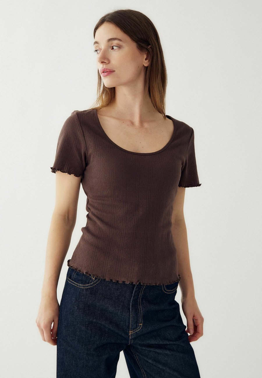 Футболка Noella Basic T-shirt, Chocolate/Brown, Коричневый, Футболка Noella Basic T-shirt, Chocolate/Brown
Футболка Noella Basic T-shirt, Chocolate/Brown, Коричневый, Футболка Noella Basic T-shirt, Chocolate/Brown