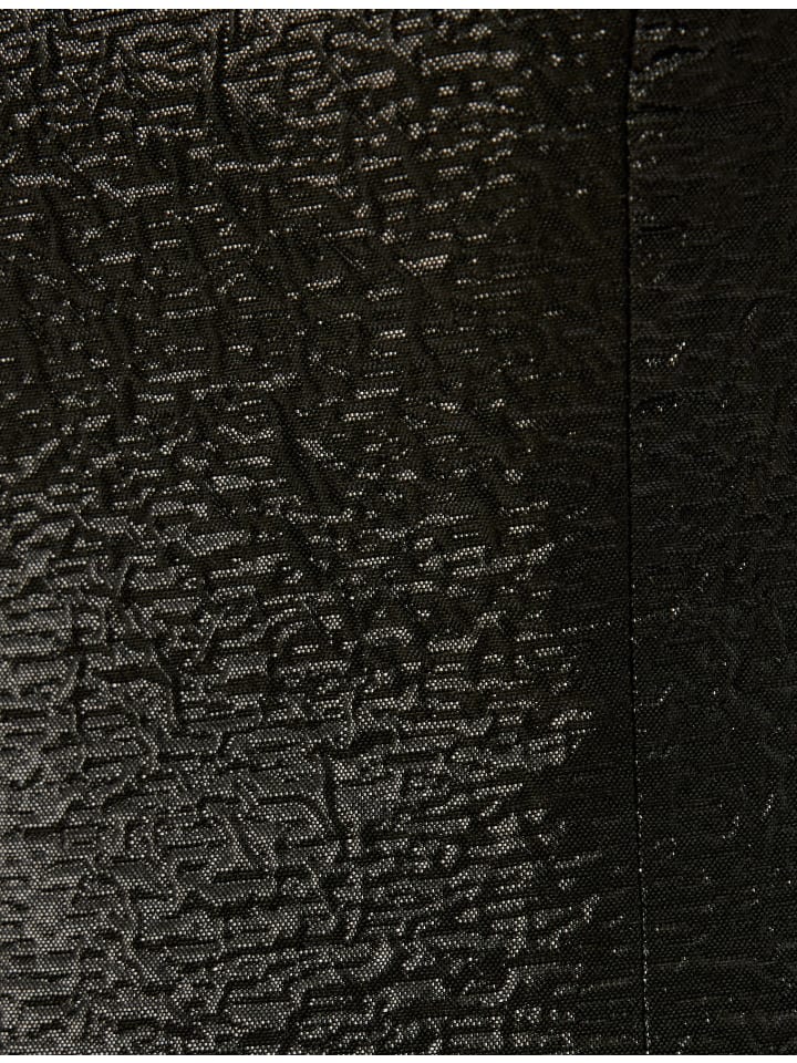 Черная блузка KOTON
Черная блузка KOTON