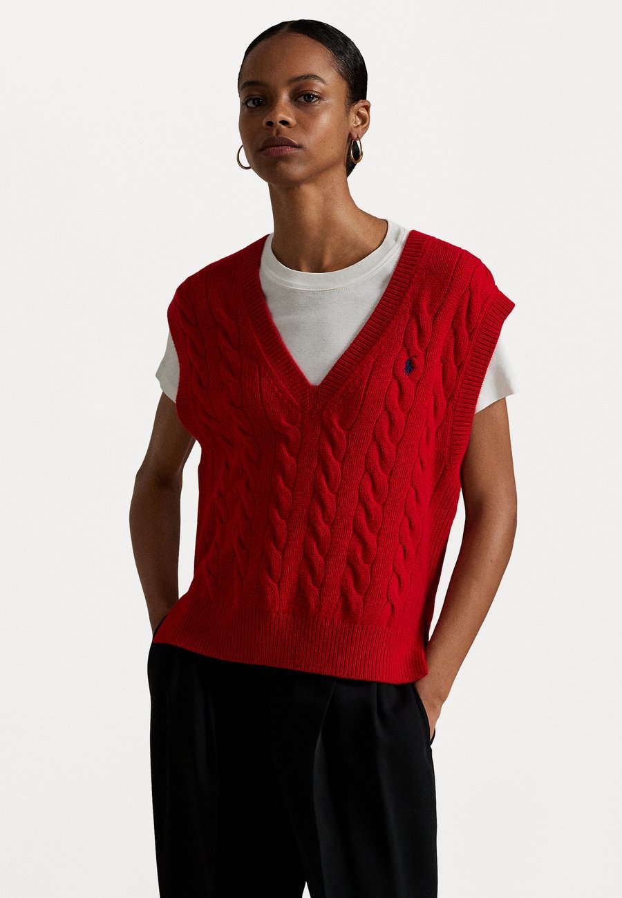 Джемпер Polo Ralph Lauren CABLE-KNIT CASHMERE SLEEVELESS JUMPER, Red
Джемпер Polo Ralph Lauren CABLE-KNIT CASHMERE SLEEVELESS JUMPER, Red