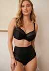 Бюстгальтер-балконет SMOOTHING SIDE NON PAD Next, черный
Бюстгальтер-балконет SMOOTHING SIDE NON PAD Next, черный