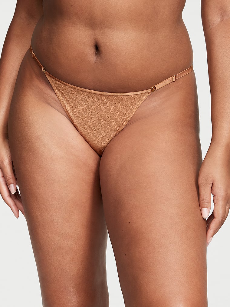 Кружевные стринги Icon от Victoria's Secret с регулируемыми размерами Very Sexy, icon toffee
Кружевные стринги Icon от Victoria's Secret с регулируемыми размерами Very Sexy, icon toffee