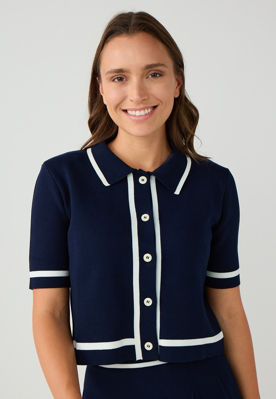 Кардиган Jimmy Key Cardigan, Dark Blue
Кардиган Jimmy Key Cardigan, Dark Blue