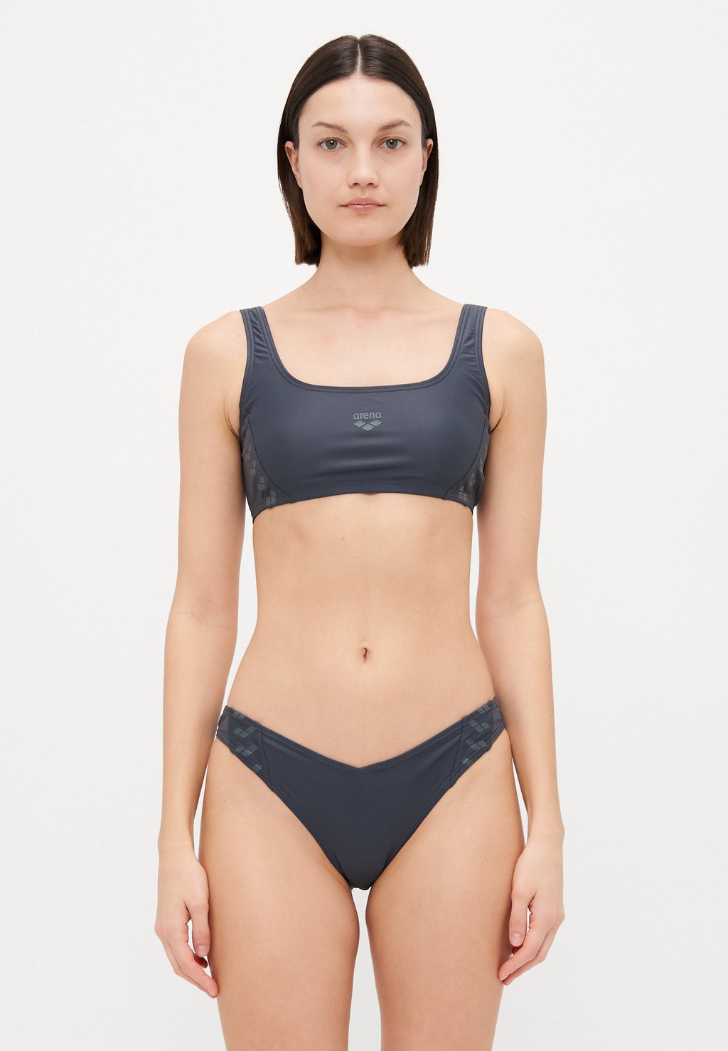Бикини WOMENS TEAM STRIPE BRALETTE Arena, антрацит
Бикини WOMENS TEAM STRIPE BRALETTE Arena, антрацит