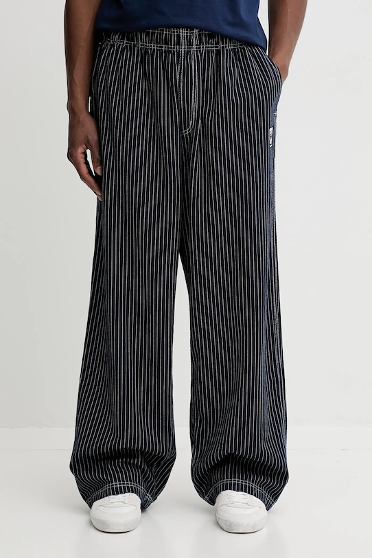 Хлопковые брюки с рисунком Lo Ch Adidas Originals, темно-синий
Хлопковые брюки с рисунком Lo Ch Adidas Originals, темно-синий