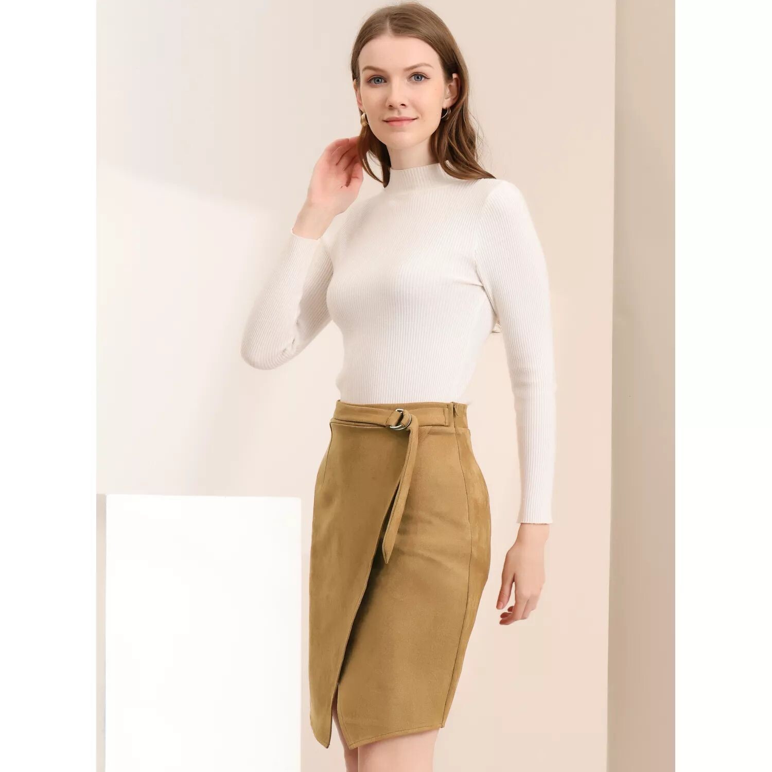 Женская юбка трапециевидного силуэта длиной до колена с разрезом спереди и запахом из искусственной замши ALLEGRA K, темно-зеленый
Женская юбка трапециевидного силуэта длиной до колена с разрезом спереди и запахом из искусственной замши ALLEGRA K, темно-зеленый