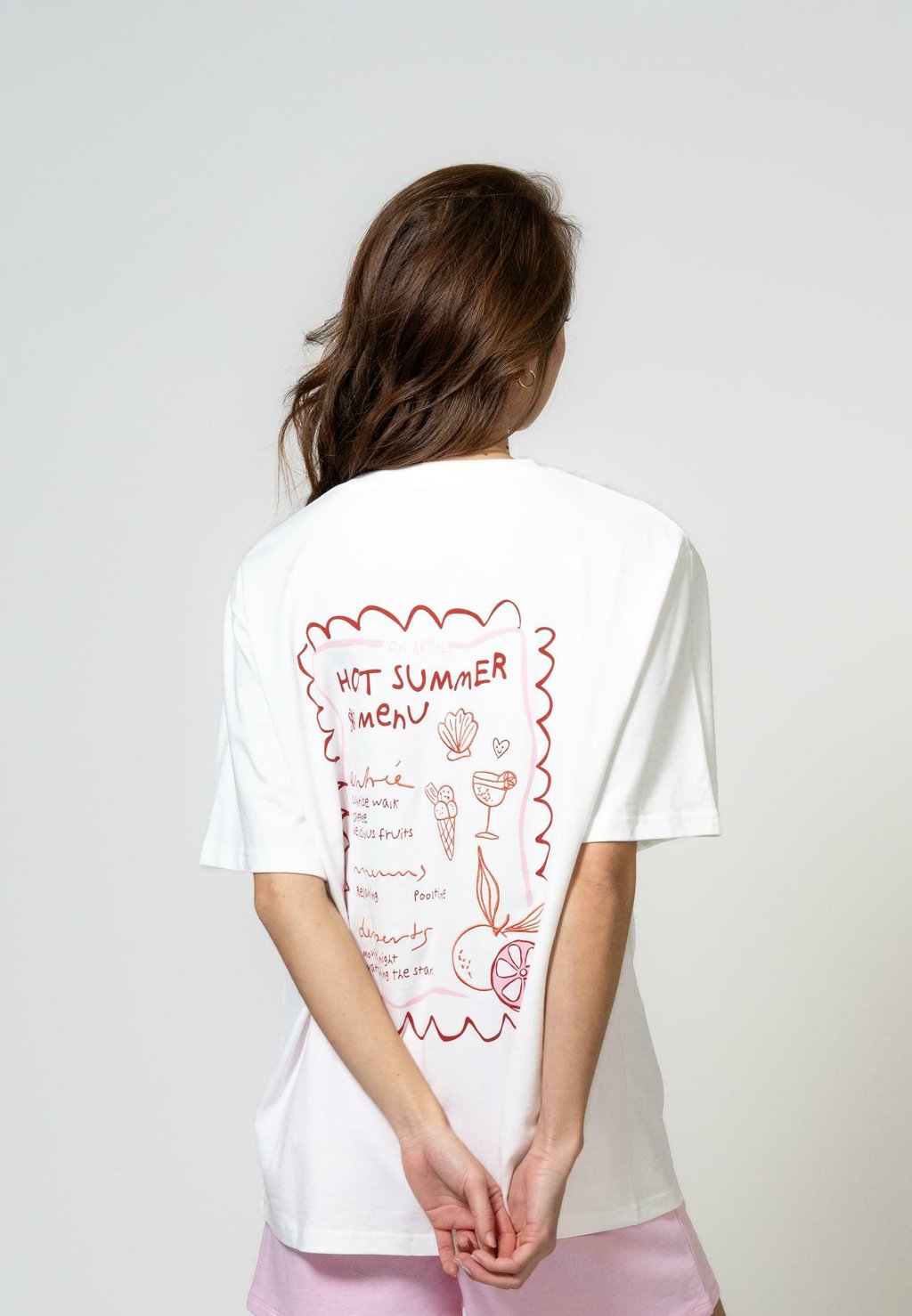 Футболка с принтом BF HOT SUMMER MENU OH APRIL, белый
Футболка с принтом BF HOT SUMMER MENU OH APRIL, белый