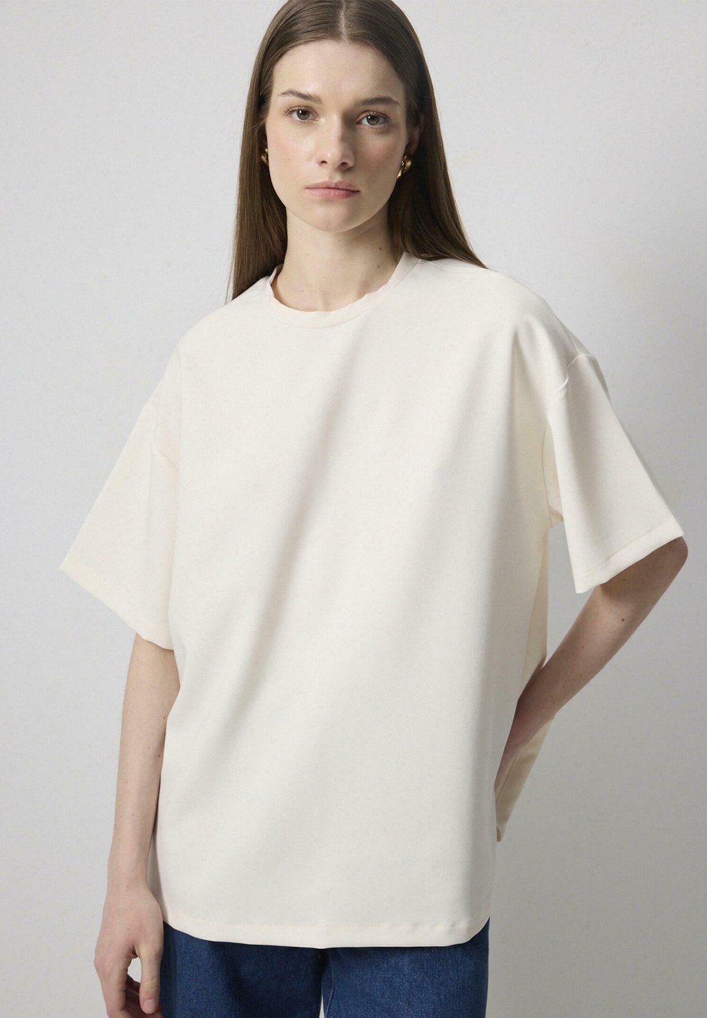 Базовая футболка Touché Privé, бежевый
Базовая футболка Touché Privé, бежевый