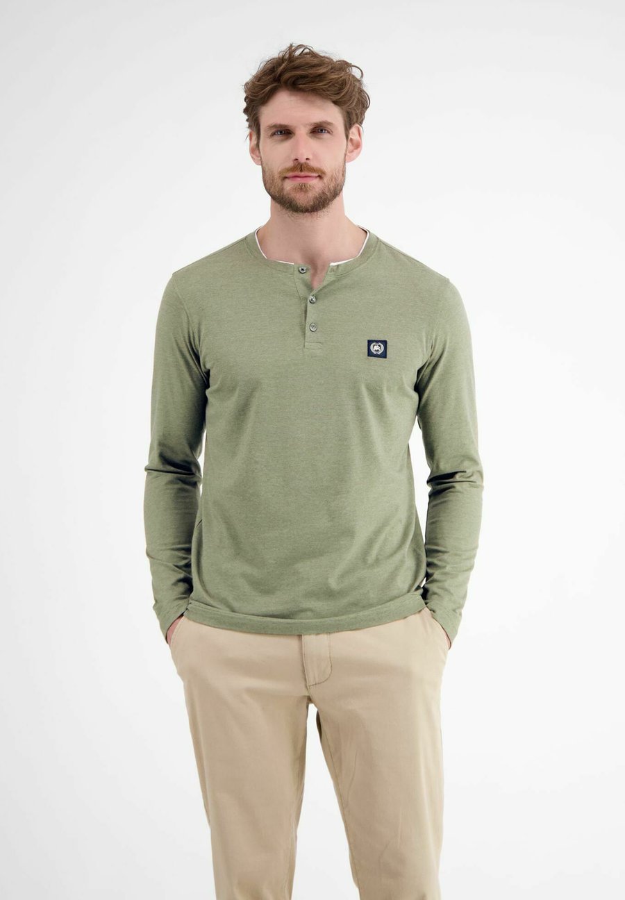 Топ LERROS SERAFINO REGULAR FIT, Nordic Olive /Olive
Топ LERROS SERAFINO REGULAR FIT, Nordic Olive /Olive