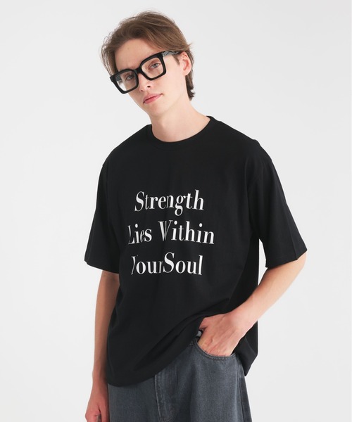 Футболка с логотипом Regen Glanz, черный
Футболка с логотипом Regen Glanz, черный