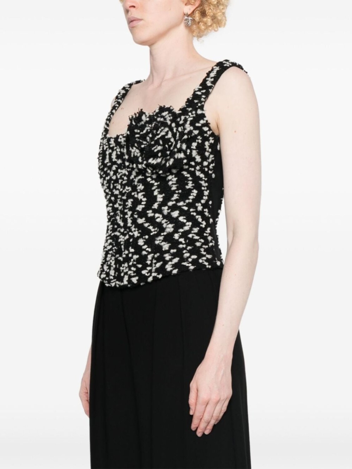 Giuseppe Di Morabito топ-бюстье с цветочной аппликацией, черный
Giuseppe Di Morabito топ-бюстье с цветочной аппликацией, черный