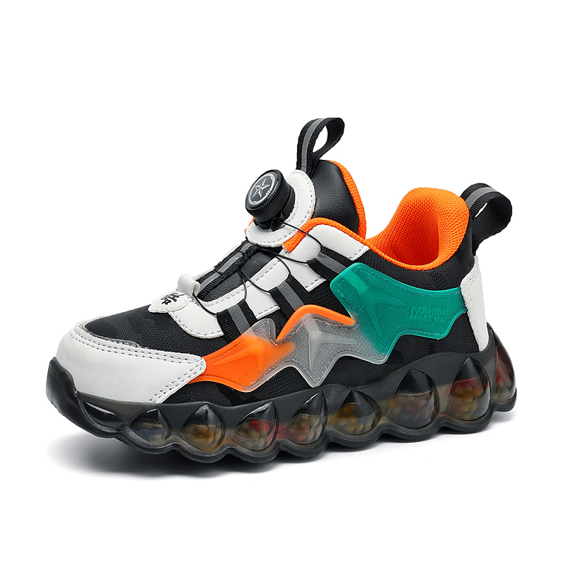 Кроссовки для бега для детей среднего KUPE, черный/оранжевый
Кроссовки для бега для детей среднего KUPE, черный/оранжевый