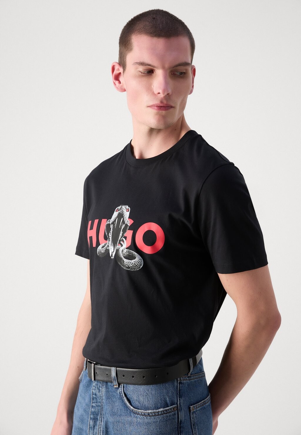 Футболка с принтом DEYLADEC HUGO, черный
Футболка с принтом DEYLADEC HUGO, черный