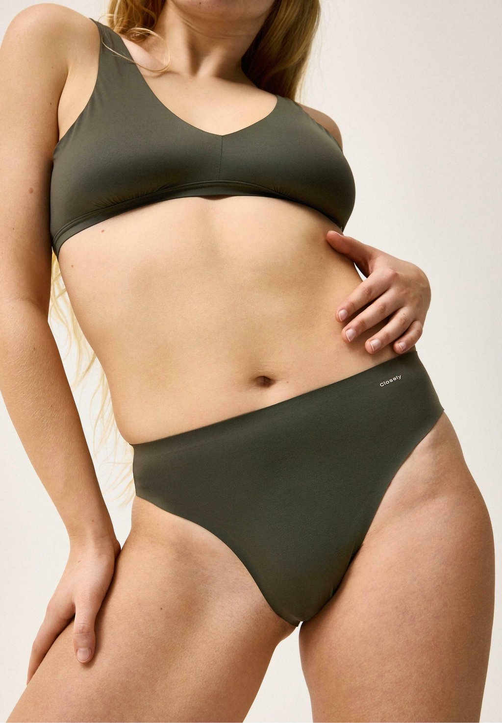 Стринги THE FREEDOM CUT Closely, темно-зеленый
Стринги THE FREEDOM CUT Closely, темно-зеленый