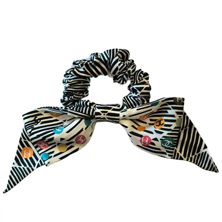 CHANEL Резинка для волос Women's Multicolor
CHANEL Резинка для волос Women's Multicolor