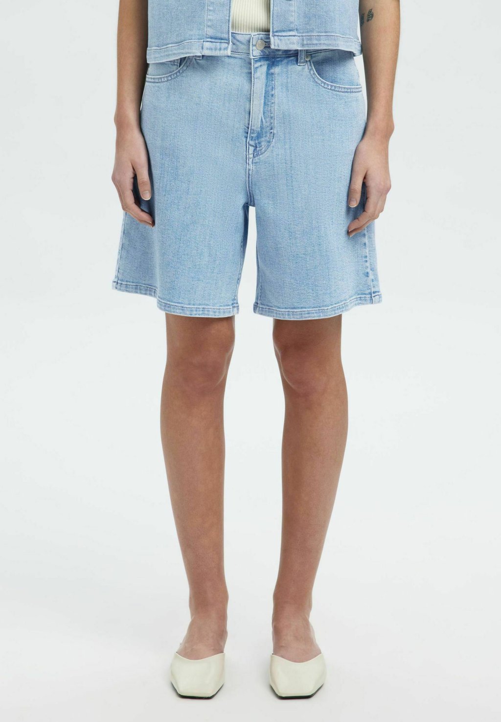 Джинсовые шорты Selected Femme, цвет Light Blue Denim
Джинсовые шорты Selected Femme, цвет Light Blue Denim