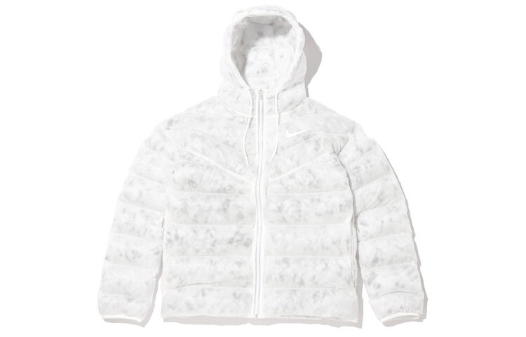 Пуховик женский белый Nike
Пуховик женский белый Nike