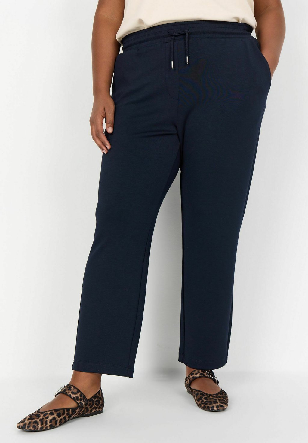 Спортивные штаны WA-SABINA 31 Wasabi Concept, синий
Спортивные штаны WA-SABINA 31 Wasabi Concept, синий