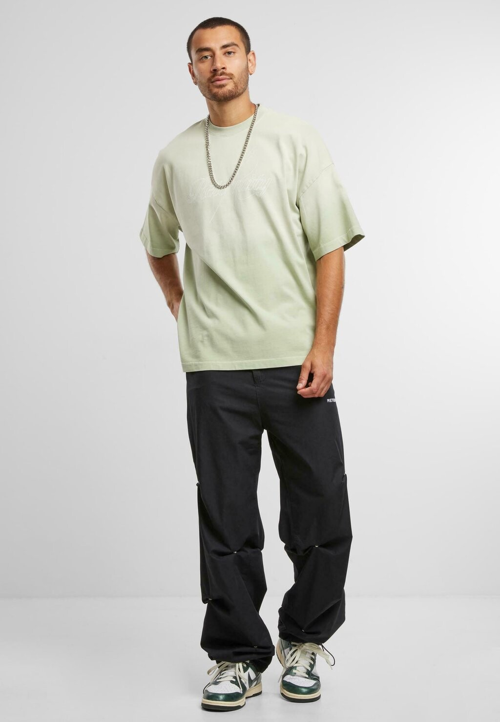 Футболка с принтом HAND DRAWN Reternity, светло-зеленый
Футболка с принтом HAND DRAWN Reternity, светло-зеленый