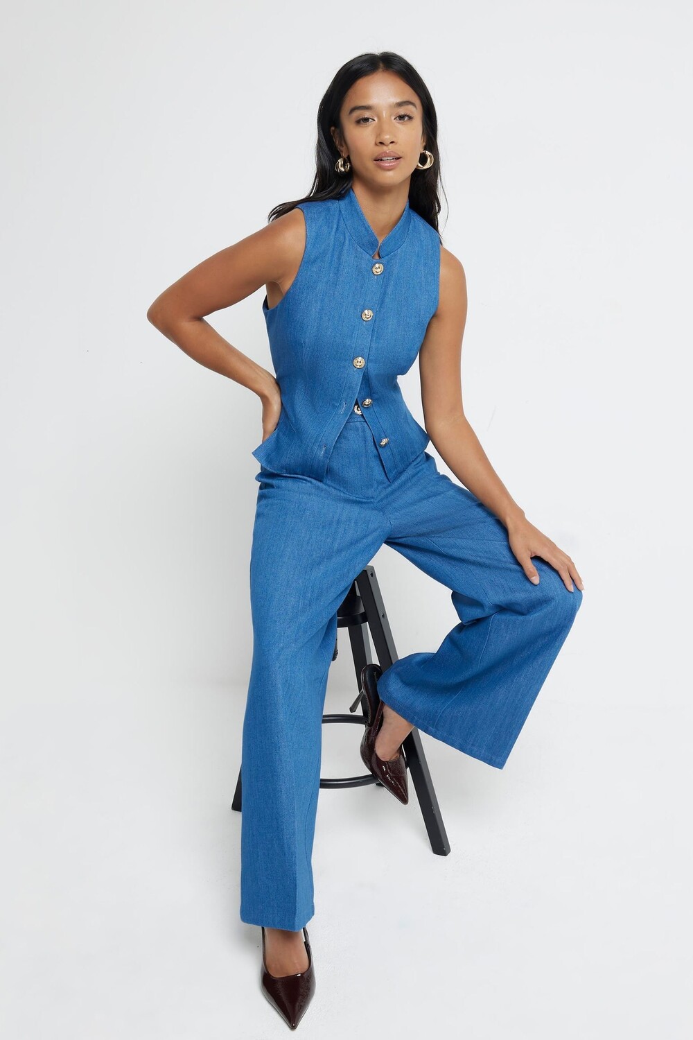 Маленький жилет с завязками сзади River Island, синий
Маленький жилет с завязками сзади River Island, синий