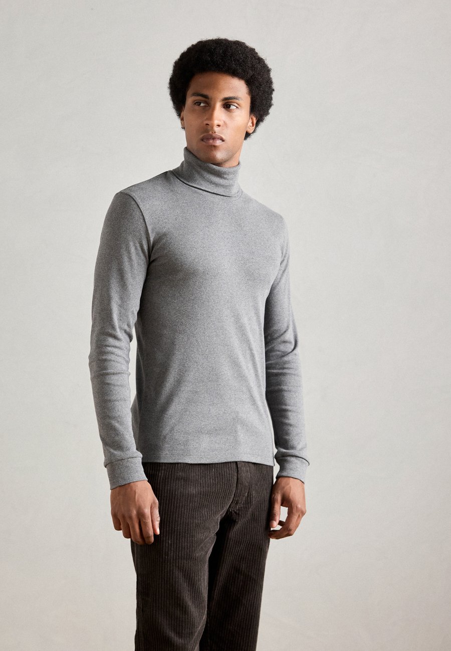 Топ Marc O'Polo LONG SLEEVE TURTLE NECK, Graphite Grey Melange/Mottled Anthracite
Топ Marc O'Polo LONG SLEEVE TURTLE NECK, Graphite Grey Melange/Mottled Anthracite