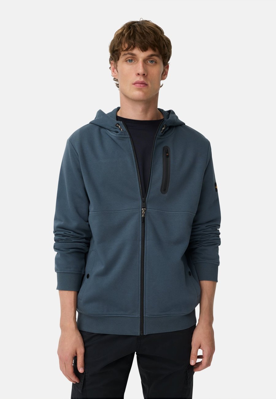 Толстовка camel active MIT KAPUZE, Tinted Blue/Dark Blue
Толстовка camel active MIT KAPUZE, Tinted Blue/Dark Blue