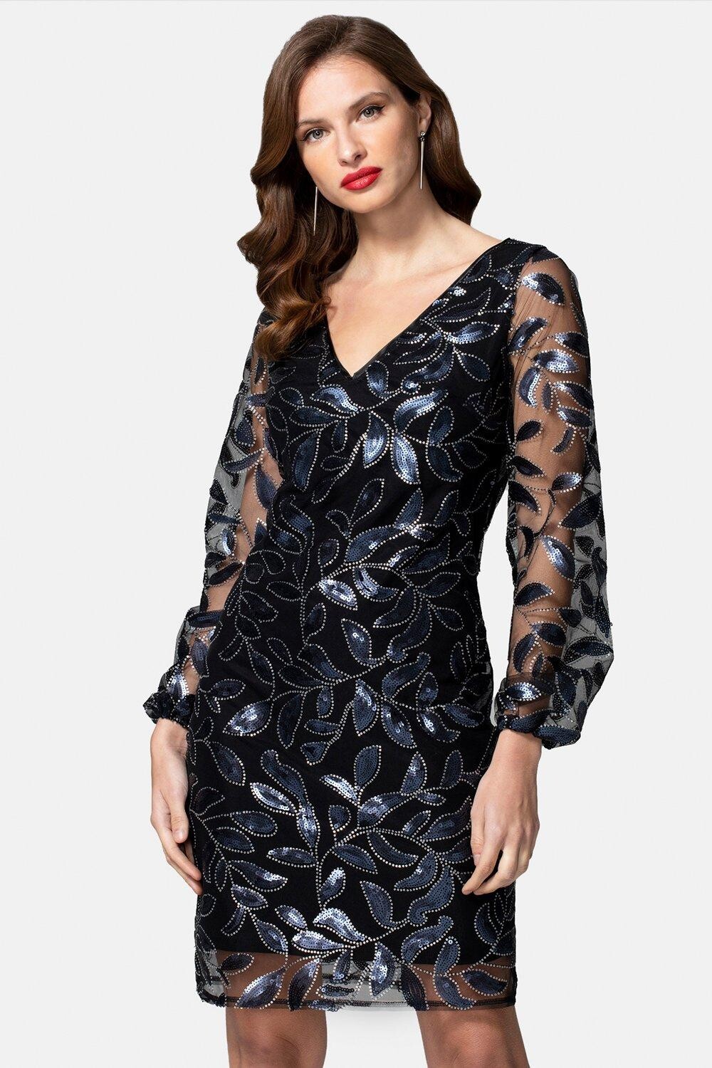 Платье-блузон с V-образным вырезом и пайетками на рукавах Hot Squash, черный
Платье-блузон с V-образным вырезом и пайетками на рукавах Hot Squash, черный