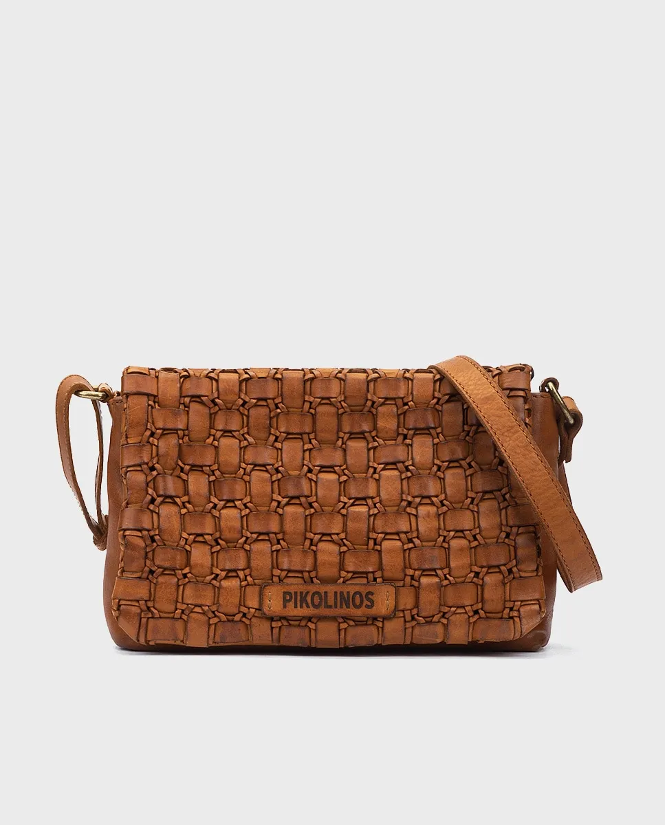 Женская сумка-бандо из плетёной кожи с магнитной застёжкой и молнией Pikolinos, коричневый
Женская сумка-бандо из плетёной кожи с магнитной застёжкой и молнией Pikolinos, коричневый