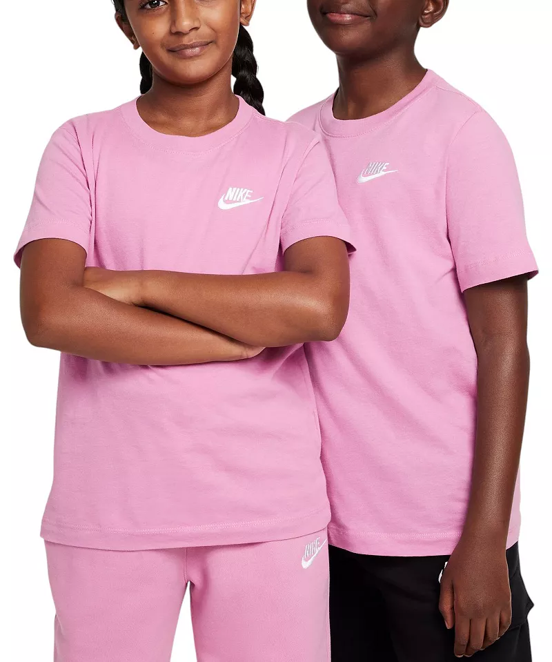 Детская футболка Nike Sportswear с вышивкой Futura, цвет Magic Flamingo
Детская футболка Nike Sportswear с вышивкой Futura, цвет Magic Flamingo
