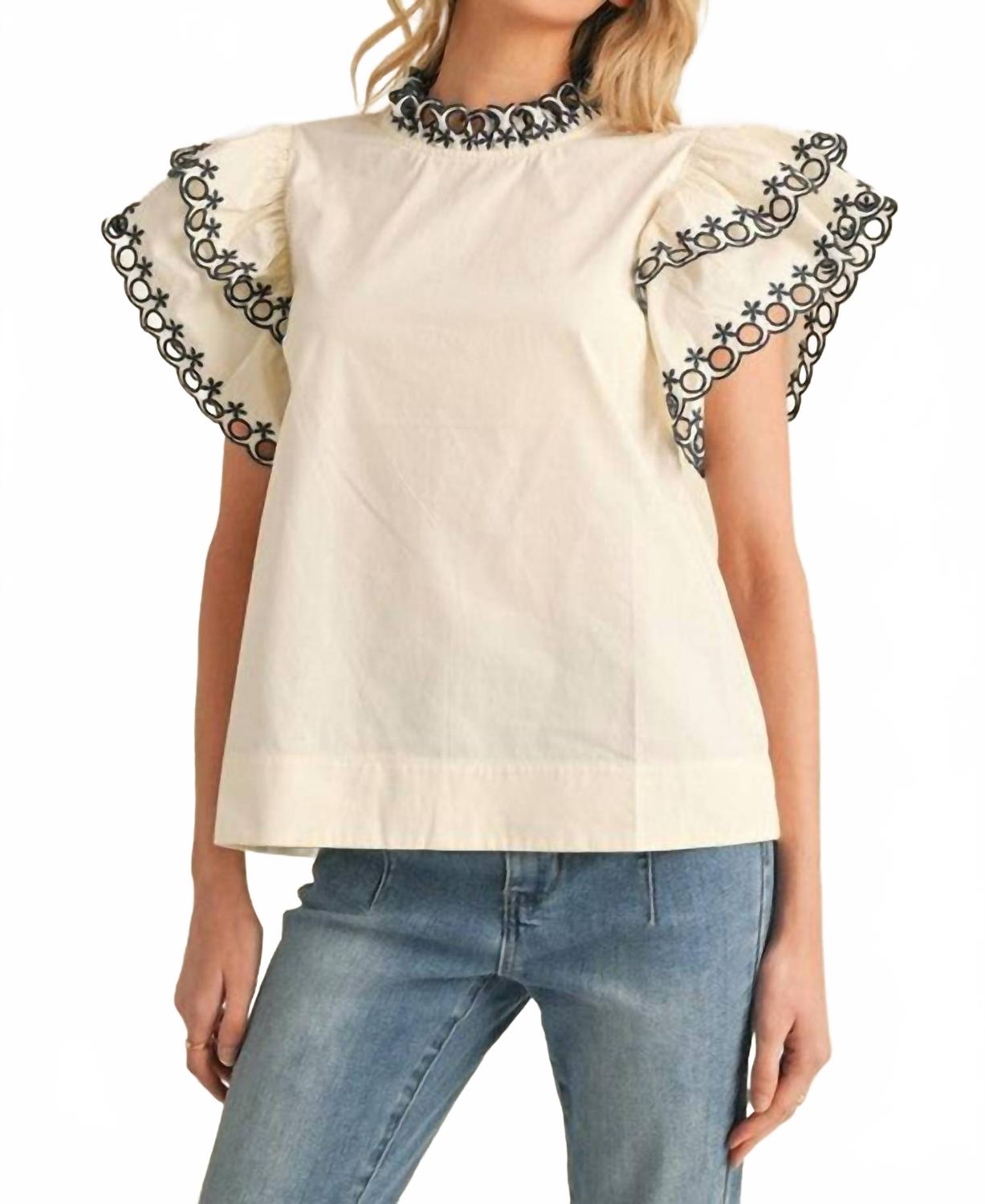 Топ с расклешенными рукавами и кружевной отделкой в цвете айвори/черный Jodifl
Топ с расклешенными рукавами и кружевной отделкой в цвете айвори/черный Jodifl